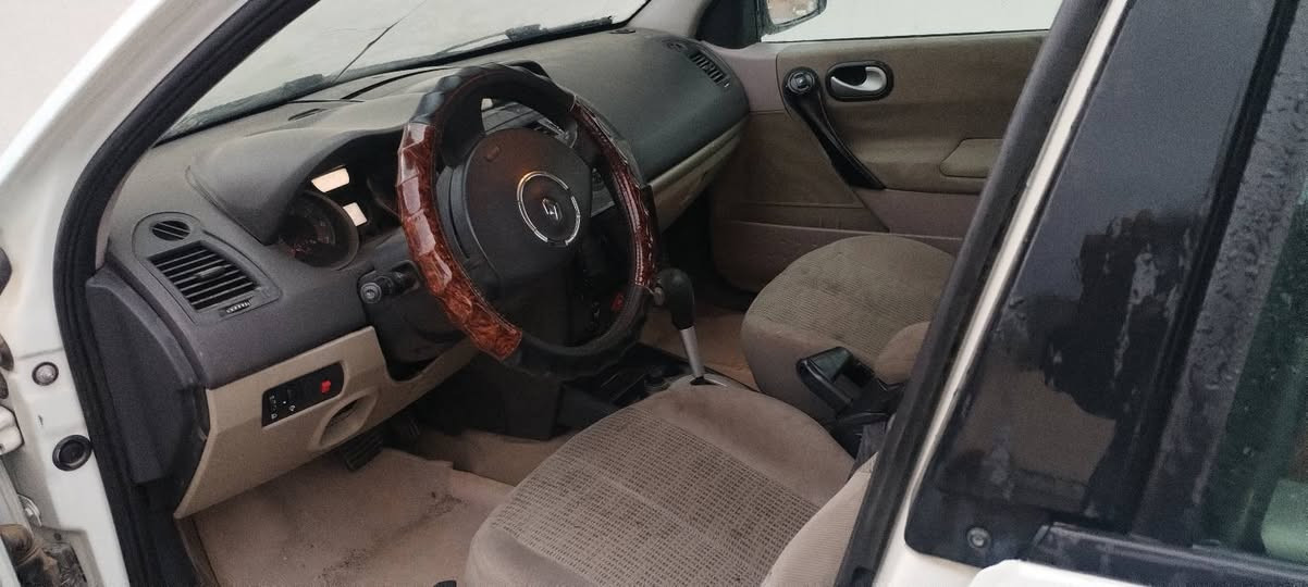 ڕینۆ مێغان 2013 سەنەوی هەتا 2027 نوێیە توندو تۆڵە گێڕو و مەکینەی بەشەرت تەبرید ساردوگەرم بەشەرت چوار تایەی نوێ گێڕ تۆماتیک بێ سبوغە تەنها یەک چامڵغی پەمپە 
*********** كويسينجاك, أربيل
