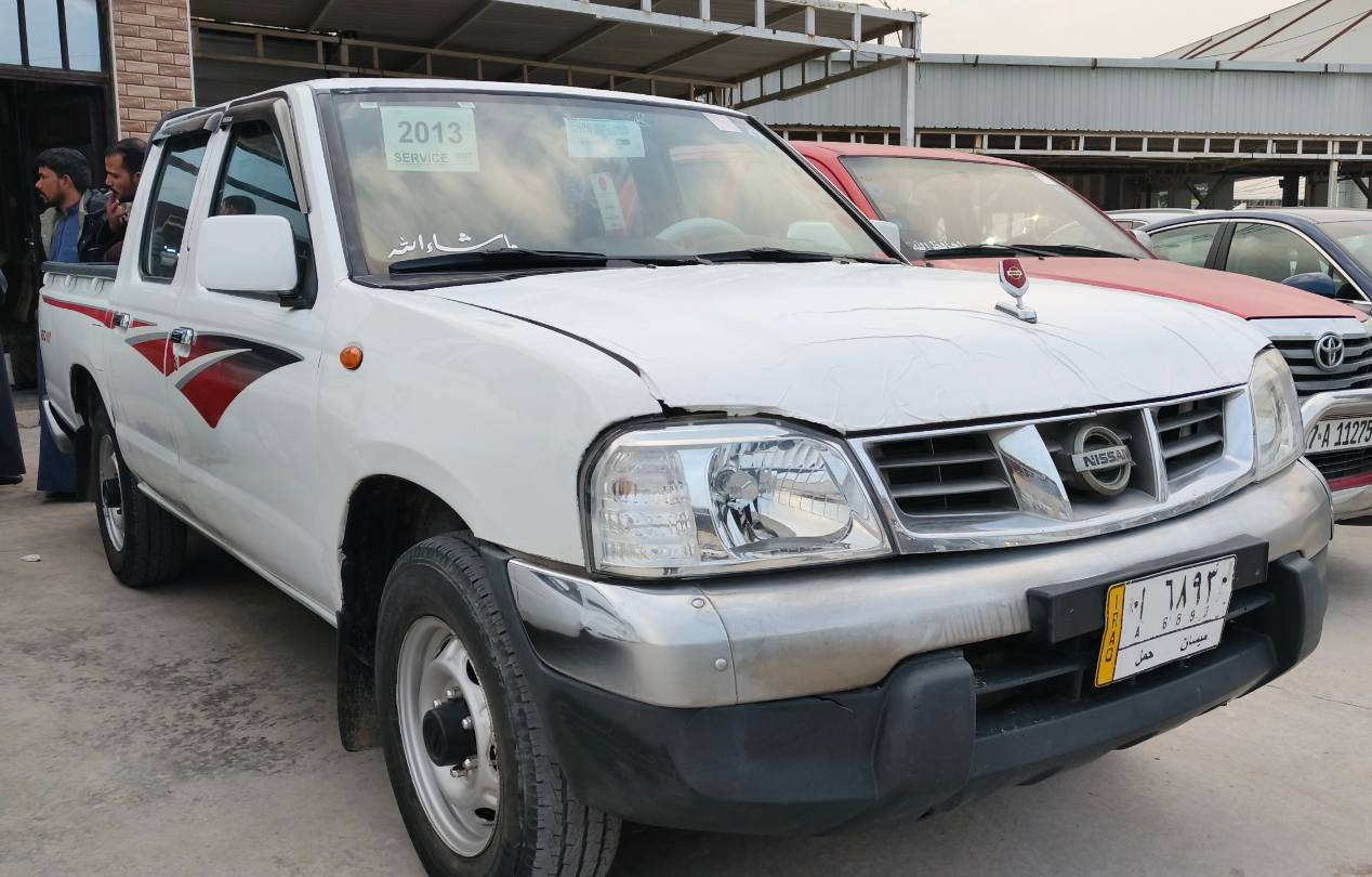 سلام عليكم 
بيكم نيسان شبوط موديل ٢٠١٣
رقم ميسان مداور ثاني يوم سنويه لل ٢٠٢٨
بيها صبق الجاملغات الماميه والبنيد 
محرك وكيل كفاله ترايك وين ما تريد
اكسن كفاله حداديه جديده 
السعر ١٠٧ وبيها مجال
رقم الهاتف ***********
