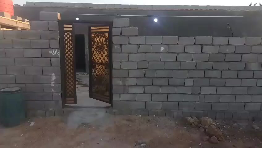 بيت للبيع المساحه 650 متر بلدواجن خلف التحليه بيت مرتب وجاهز للسكن شراي يتصل السعر 25 ***********
