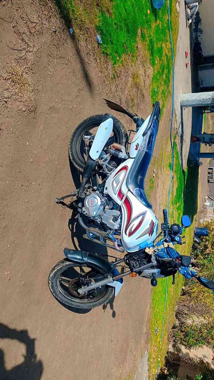 دراجه لبيع سنةموديل 223سعر 1,350 وبي مجال ***********
