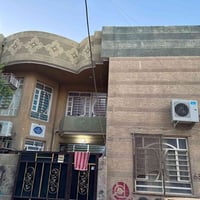 للبيع بيت مساحتة ١٠٠مربع ركن يحتوي البيت ع استقبال +غرفة نوم+مطبخ+حمام...