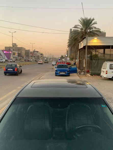 يالله السلام عليكم
البيع او مراوس حسب القناعه
هونداي ازيره ٢٠٠٧ وارد امريكي فول ماعده البصمه 
السياره خير من يم الله جاهزه كير مكينه ٣٣٠٠ حداديه تخم تاير جديد كهربائيات كوله كامله تبريد ثالج صبغ عام الجمليه
السعر ٨٢ وبيها مجال قليل
المكان بغداد حي الجهاد شارع الشارقه
***********
*********** بغداد
