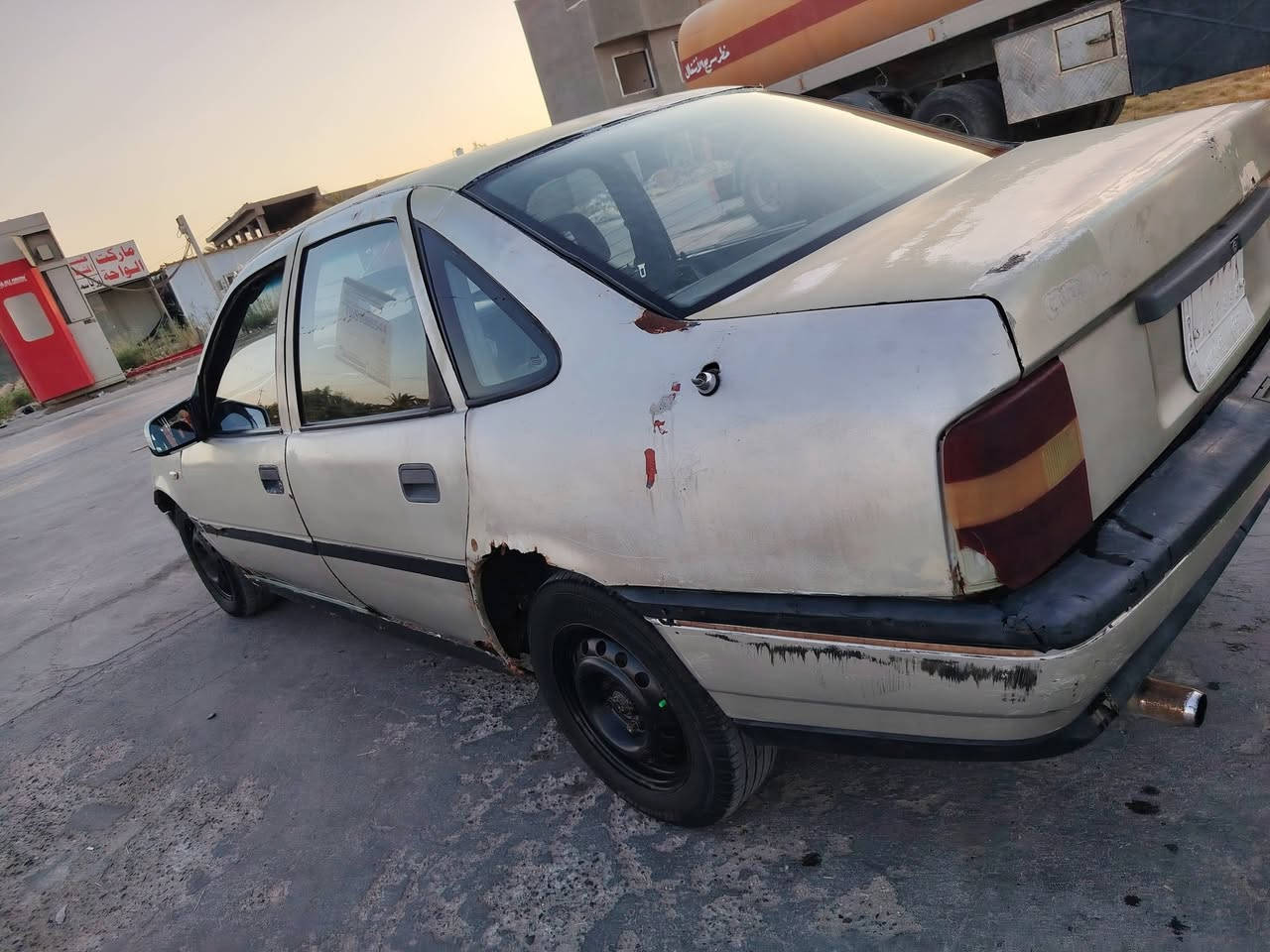 سلام عليكم للبيع فكتره مكينه وكير جدد تخم تاير حداديه جديده كهربايات شغاله سياره جاهزه بيع مستعجل لسعر 10مكاني نجف مناذره ***********

