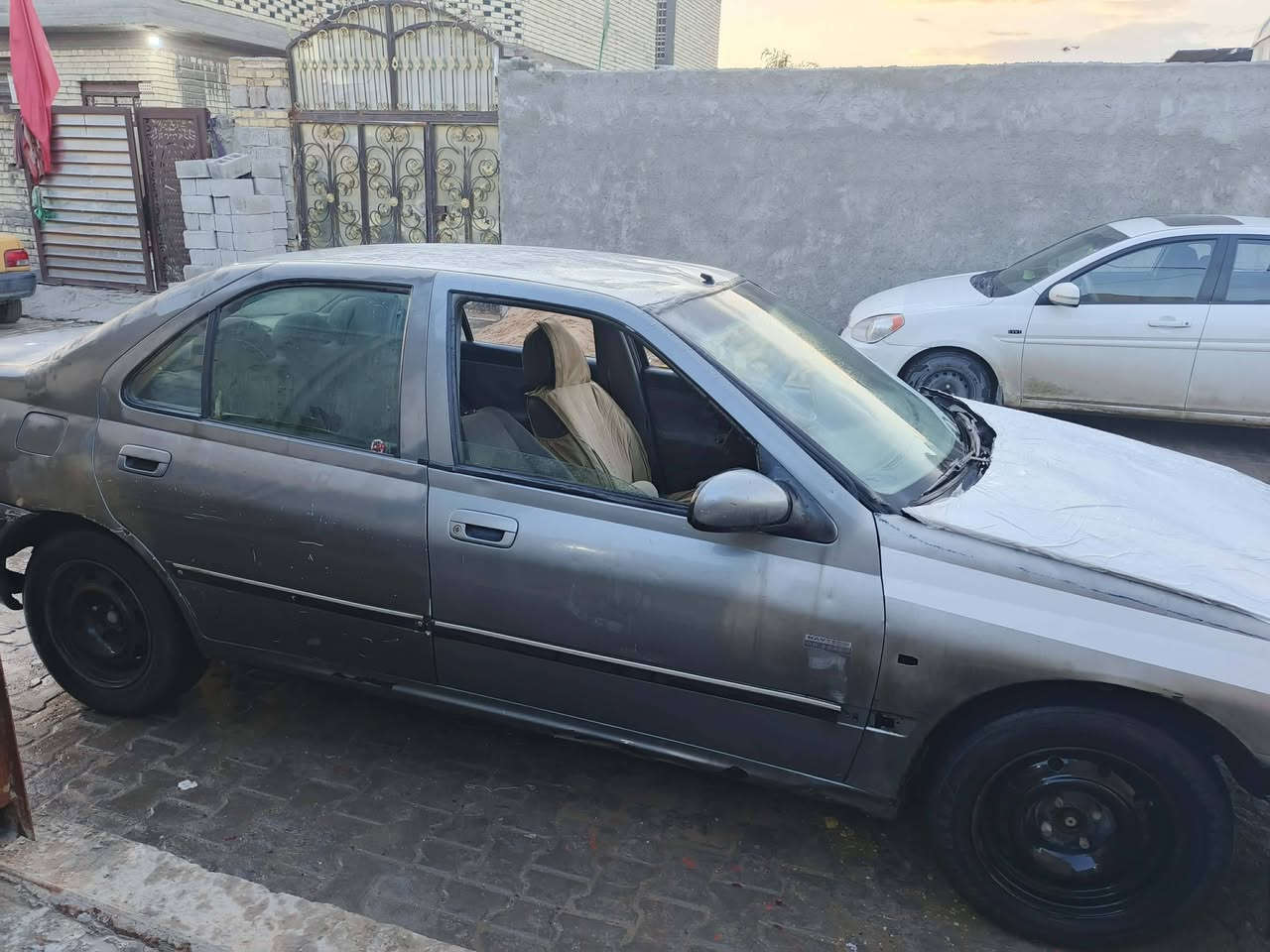 بيجلو فرنسي406 مكينة مال كورلة وكيل اوتماتيك مال كورلة السيارة بيها كتاب مال مزاد وزارة الداخلية تمشي بي وين متريد مكاني نجف رضوية  ب13 وبيها مجال 
***********
***********
