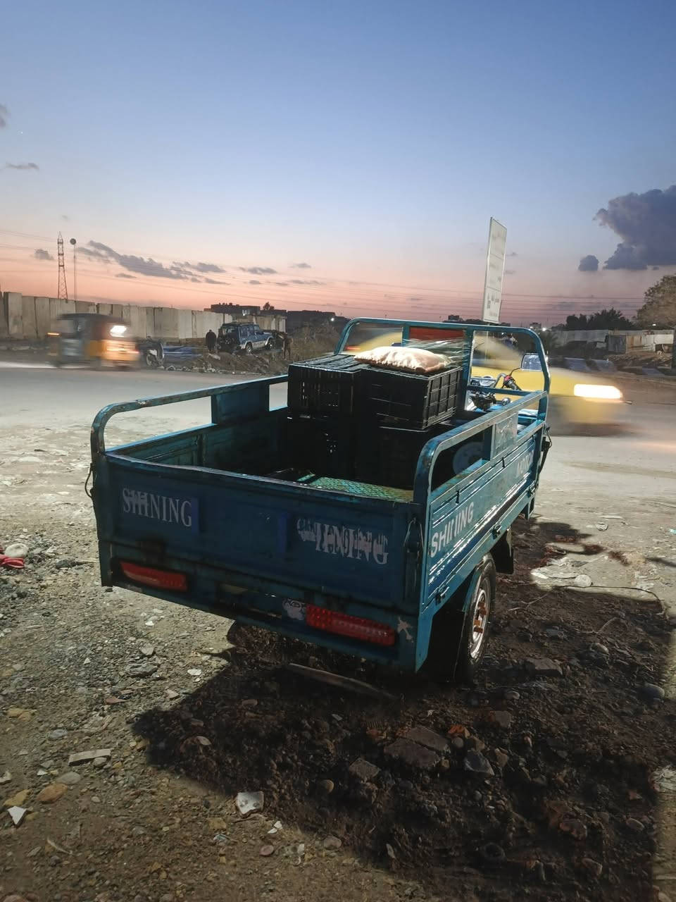 السلام عليكم ستوته صقر ضفيره جديده الزوج تايرات ويالي جدد ستوته بيها ماكينه جديده1550
***********
ستوته 22
