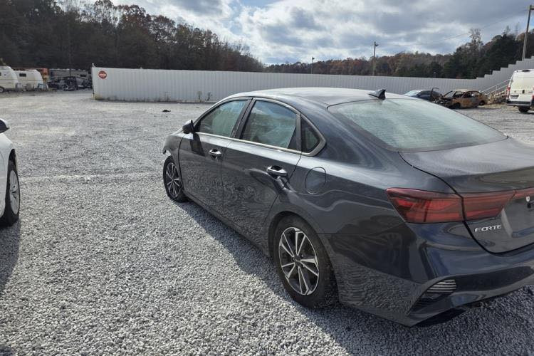 السلام عليكم فورتي 2024 على حادثها بل حره سعرها 95ربيها مجال 
***********
