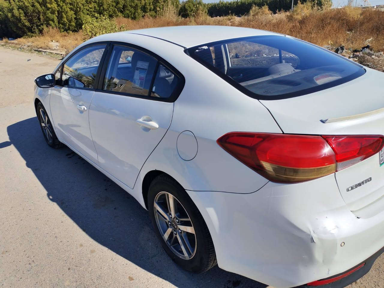 السلام عليكم 

سيراتو ٢٠١٧ خليجي رقم اربيل الماني الحد ٢٠٢٧
السياره بيها خمس قطع صبغ 
باب السايق مصبوغ اثر شخوط 
 باب خلف السايق بي ضربه مفتوح مصلح و مصبوغ 
 جاملغ خلفي مصبوغ
باب خلفي عكس السايق و جاملغ خلفي مصبوغات اثر ضربه خفيفه بهلال الجاملغ 

السياره معروضه ب ١١٣ ورقه 
للاتصال ع الرقم ***********
