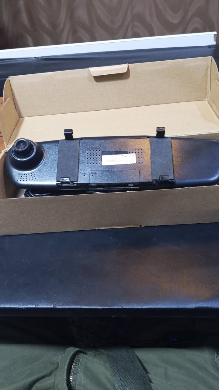 السلام عليكم كاربلي مع داش كام
جديد غير مستعمل خلي سعر ومليون عافيه


**إذا كنت صاحب هذا الإعلان وتريد حذفه لأي سبب، رجاءا أرسل رسالة إلى الدعم الفني**