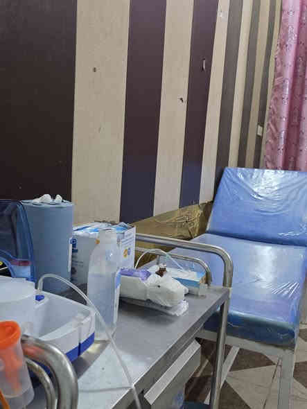 السلام عليكم من رخصه الادمن
تم فتح عيادة لايف لاين السدة التمريضية 
لتقديم كافه الخدمات التمريضيه وبأنسب الاسعار 
موقع العيادة :مفرق السده مجاور صيدله سما الغيث ومجاور مطعم فوندو
:الخدمات التمريضية المعدمه فيها هي 
قياس الضغط والسكر بأحدث الاجهزة
جهاز التبخير للأطفال وكبار السن 
خياطة الجروح العادية والتجميليه 
زرق الابر 
العناية بمرضى القدم السكري
ثقب الاذن للنساء
اعطاء الادوية ومراقبه المريض
وجميع الخدمات التمريضية الاضافية
بأشراف الدكتور علي عبد الرزاق ناصر
وللخدمات المنزليه الاتصال على الارقام
***********
***********
