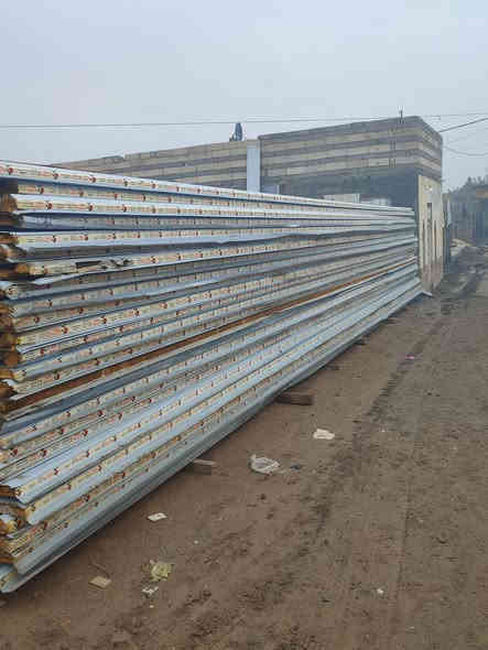 السلام عليكم سندويج طول 12 و نص سعر المتر 9 قفل مكاني قبصره قضاء الهوير***********
