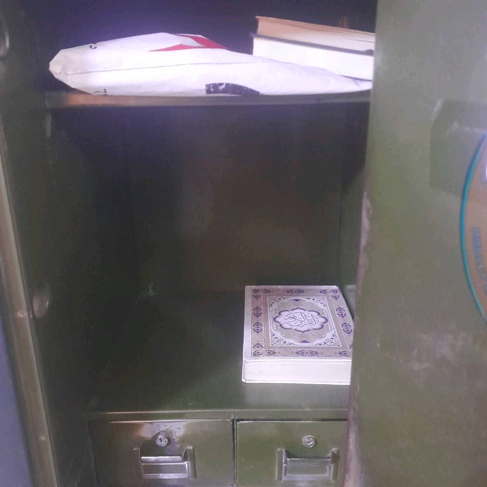 قاصة انتيكة انكليزية مال الستينات 
المكان الاعظمية
