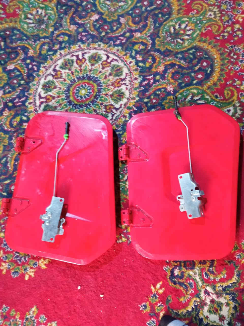 السلام عليكم متاح بيبان تكتك باجاج لبيع كاملات سعر 75وبيهن مجال المكان نجف كوفه حي  ***********
