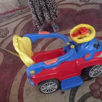للبيع ميز طعام طفل وسياره ميز طعام ب15 وسياره ب10 مستعجل مكاني بغداد ر...
