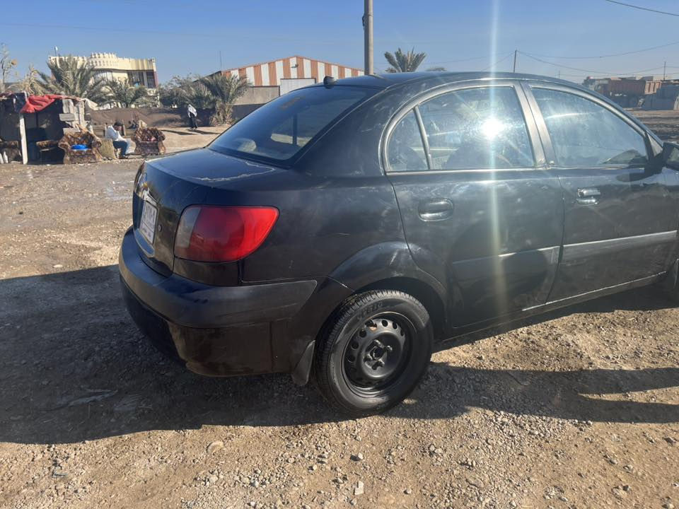 السلام عليكم كيا ريو 2006 للبيع مكينه كير خير من الله بيها صفحه صبغ صدر نص ونص سعر 58 وبيها مجال مكان واسط صويرة للاستفسار ***********
