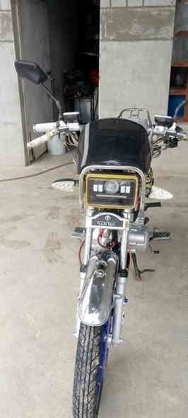 موطور سونك موديل 25
محرك 200 
كلج دهن 
دبل دسك 
سويج
ريمون 
منفيس
سعر 800 وبي مجال 
مراوس حسب القناعه  
***********
مكاني شريعه
