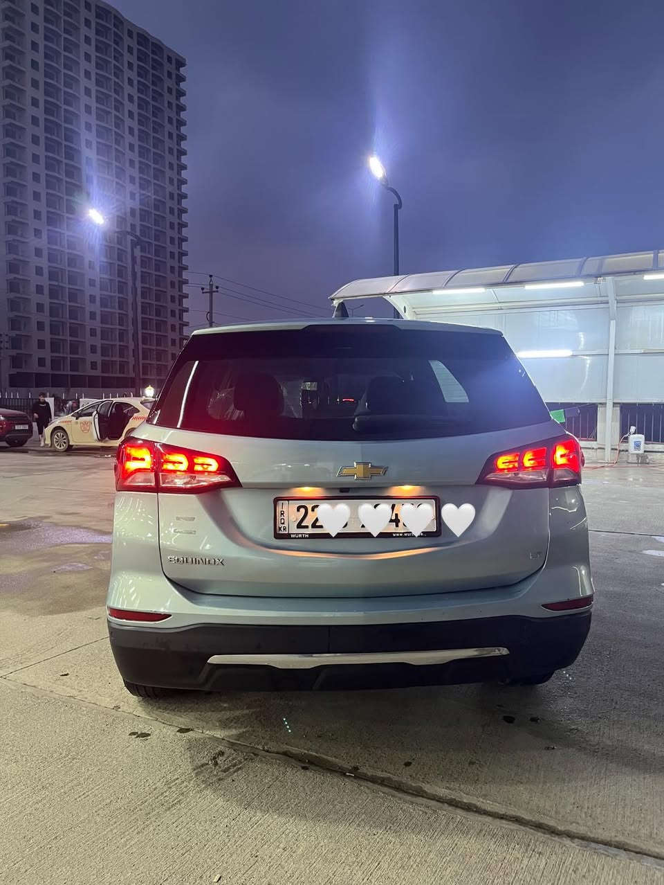 شوفرليت اكوينوكس lt 2022
رادار امامي 
محافظة على المسار
كامرة خلفية
تدفئة كشنات امامي
ايرباك  امامي وجانبي
محرك 1.5 turbo 
الضرر بسيط جدا في باب الصندوق 
الايرباك سليم دواخل سليمة
رقم اربيل باسمي تتحول  باسم المشتري
تواصل مع الرقم ***********
