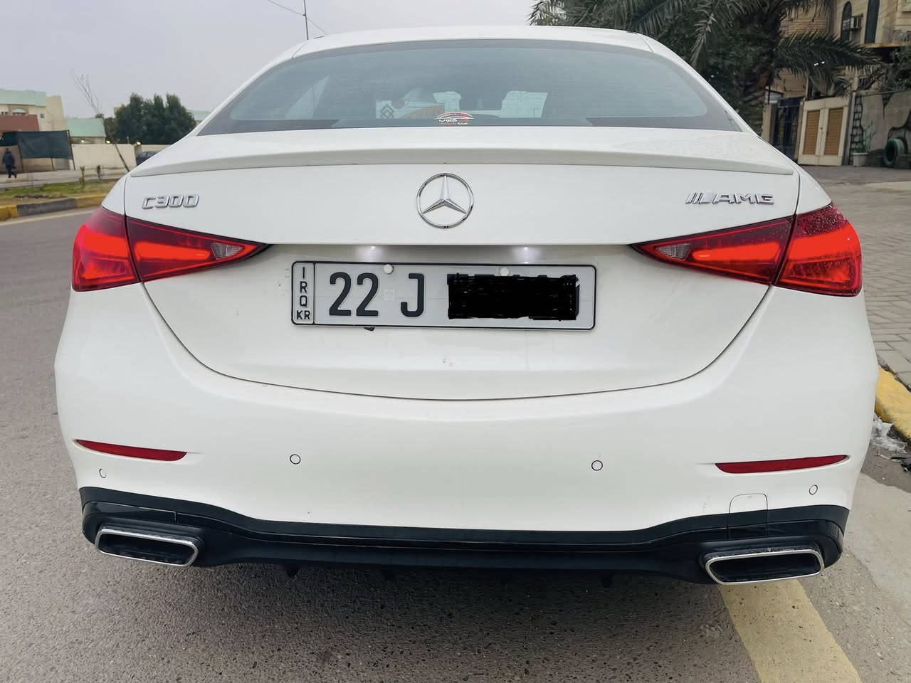 مارسدس c300
موديل 2022
فول مواصفات كت amg
ماشية 17 الف كيلو
وارد امريكي حادث باب خلفي 
مغلفة ppf ضمان عشر سنوات 
السعر 345 ورقة بيهة مجال بسيط
مكان السيارة بغداد حي الجهاد
***********
