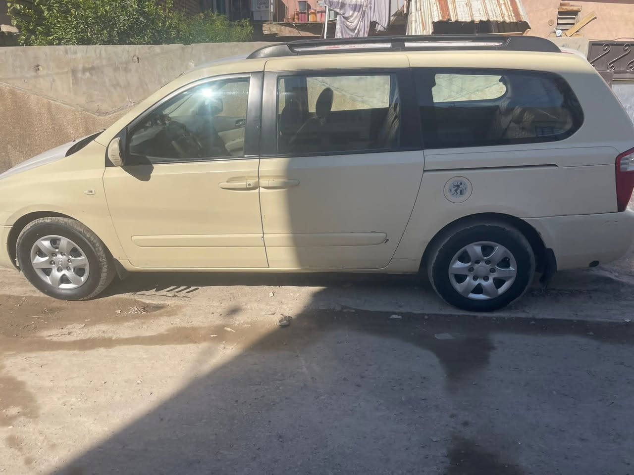 السلام عليكم كيا كرنفال 2008وارد خليجي 8راكب محرك 3800بانزين رقم بغداد جديد تبريد 3قطع بيهه ضربه باب وجاملغ دعامياتهه بيهه كسور موضح بلصوره مكان  بغداد حي الجهاد للستفسار***********السعر 110
