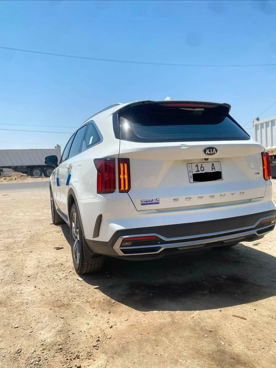 سلام عليكم 
KIA SORENTO 
كيا سورنتو 
موديل 2021 
خليجي

مواصفات 
١ بصمه أبواب وتشغيل 
٢ تشغيل عن بعد 
٣جنطه كهرباء 
٤ شاحن وايرليس 
٥   ٧راكب 
٦ كشنات جلد ابيضّ 
٧     ٦سلندر 
٨ مكينه مكفوله من فتح وتبخير وتنقيص 
٩ كشنات خلف السائق كهرباء 
١٠ بردات أبواب 
١١ مودات قياده 
١٢ تبريد ثلج ❄️ 
١٣ كامره اماميه وخلفيه 
١٤ كامره إماميه ودادشو 
١٥ شاشه كبيره 
١٦ ماشيه 73 الف 
١٧ جرس 🛎️ ١٢٠ شرط 
١٨ لايت زنون
١٩ تحكم ستيرن 
٢٠ تقفيل الجام من بعد 
٢١ كشنات الاماميه تحكم
٢٢.   ٣ قطع تبريد 
٢٣ رقم قادسيه جديد 
٢٤ مري شفط وترحيب 
______________________________________________
السعر ٢٦٠ وبيها مجال قليل 

ملاحضه بسيطه بيها رصعه بل جنطه فقط والباقي كفاله عامه 
______________________________________________
الاتصال على الرقم  ***********
