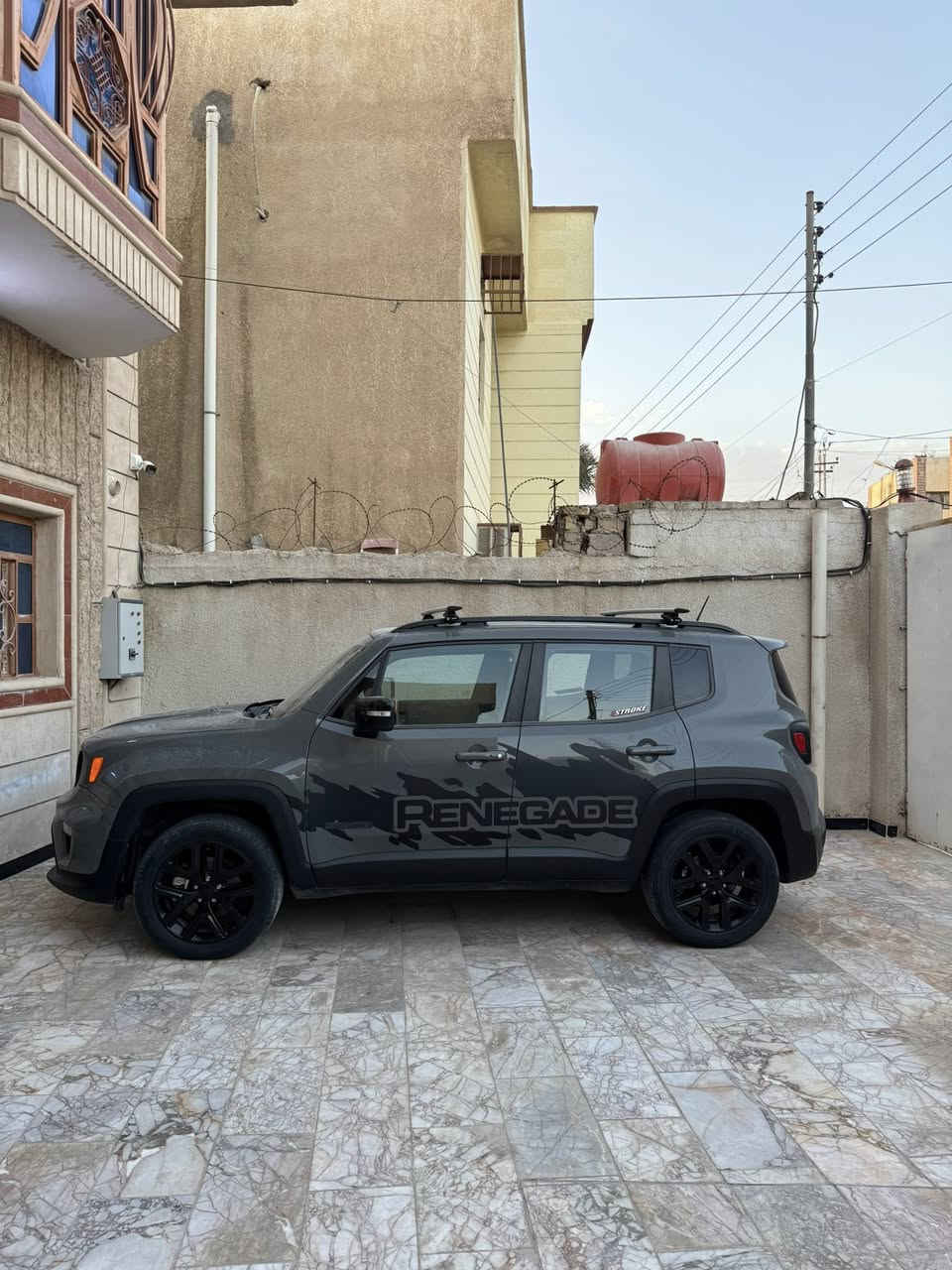 الوصف
سلام عليكم جيب رنكت 2022رقم بغداد الماني وراعيها بالبصره تحويل بالبصره ضربته جانبيه بابين صبغ ومدكر خلفي
تعديل
المواصفات
بصمه ابواب
كشن كهرباء
مثبت سرعه
سايد بريك بصمه
تحديد مسار
car blay شاشه كبيره
كامرا
حساسات
كير 9نمر
ماشيه 21ميل مال بيت غرفته بالكارتون مكينه كير حداديه تبريد تخم تاير كلا بالضمان والشرط سعرها
140 وبيها مجال لطيبين 
***********
مكانه البصره الزبير
