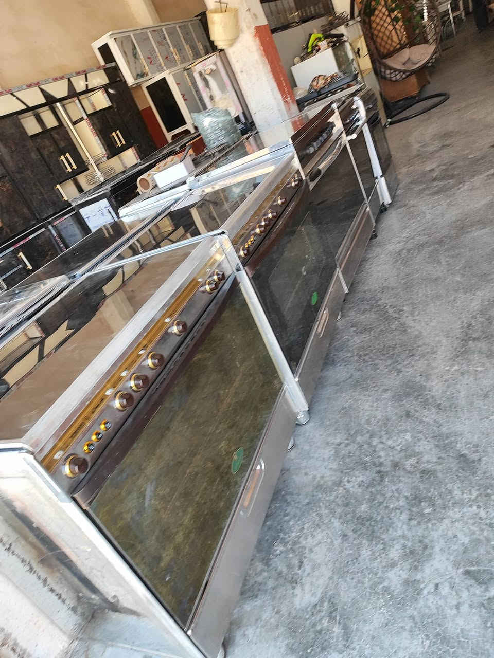 معرض سيف التميمي العنوان الحويجه شارع اليرموك العريض قرب شارع اطباء للاستفسار ***********او***********
