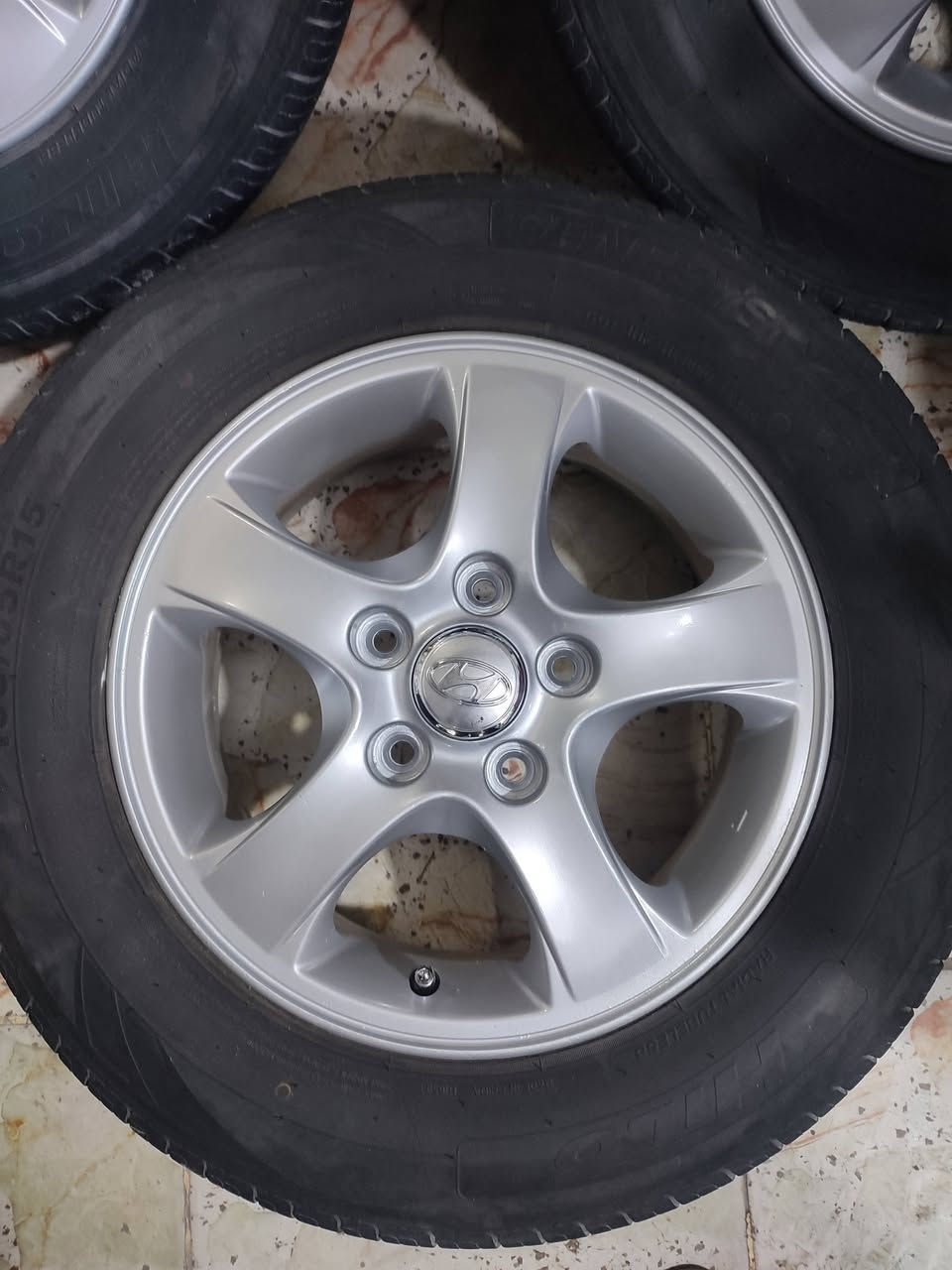 تخم ويل كب كوري الاصلي ابو الختم حجم 15شرط الفحص بلبلنص لاعواج ولاتصليح مصبوغ فول نضافه يرهم النترا سيراتو فورتي جميع الكوري مع تخم تاير حجم 15.65.195نضافه 80بلميه بيع او مراوس السعر 225قفل مكاني نجف مكتب الرشيد ***********
