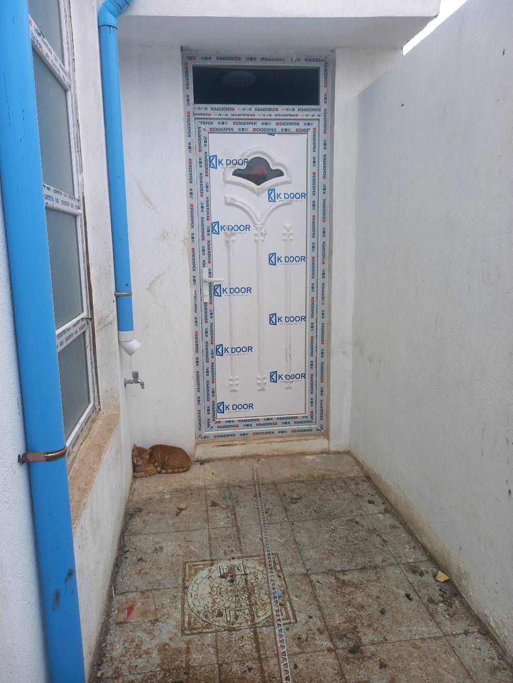 بيت للبيع 🏠 بناء 2026 طابو ملك صرف
بناء طابوك
البيت جاهز من كلشي ✅️
مساحة 156 وربع
 الوجه 6 وربع 
نزال 25
شارع 20 
نافذ على شارع 40 سايدين الجامعة 
يتكون البيت من طابق ونصف
الطابق الارضي مطبخ حار و بارد 
استقبال و صالة كبيرة
غرفة نوم و ثلاث صحيات و منورين
الطابق الاول 
صالة كبيرة وصحيات
والبيت مصبوغ داخل وخارج  
مسحوب علي قرض اسكان ومستمرين بالدفع 
العنوان _ الفلوجة _ حي المنصور _ مقابل بانزين خانة الجوهرة _ قرب جامعة الفلوجة
***********
( ( 💵 90 مليون وقابل للتفاوض 💵 ) )
