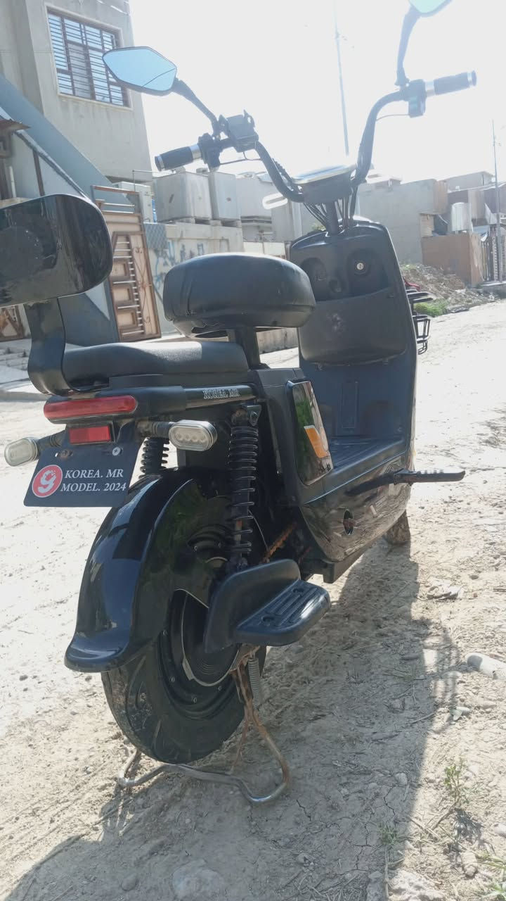 سلام عليكم
ماطور شحن للبيع كلو شغال شرط 
ويه شاحنه اصليه الماطور يشحن و الشاحنه تقره 100 (بس ما يمشي)  سرعتو 80 بي 4 سرعات السعر 160 وبي مجال رقمي *********** بي واتساب عنواني موصل
