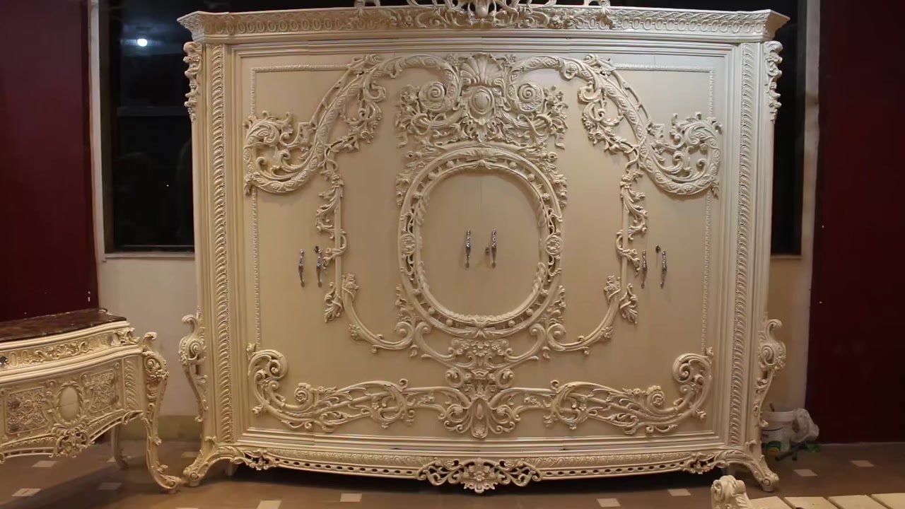 #الاثاث_الراقي_والحديث_لمنزلك تحفه فنيه من #الاثاث 
#استمتع_بالجمال ومهما كانت إمكانياتك .. كل اللى هتحتاجه هتلاقيه عندنا في معرض #الصديقان
#الأثاث المصرى #الدمياطى العالمى .. #بضمان ١٠سنين 
نصل بمنتجاتنا إلى أى مكان فى #العالم 
تقدر كمان تفتح الصفحه وتختار الغرف بألوان الموديلات 
  يعنى هنسهل عليك توصل للى انت محتاجه 
( ولسه موديلات كتير لزوار معارضنا ) ✊
#موبليات_وليدابوامير
#عندنا_كل_حاجة
#استمتع_بالجمال
للاستفسار والتواصل✍🏻
🚧 00201010105719


**إذا كنت صاحب هذا الإعلان وتريد حذفه لأي سبب، رجاءا أرسل رسالة إلى الدعم الفني**