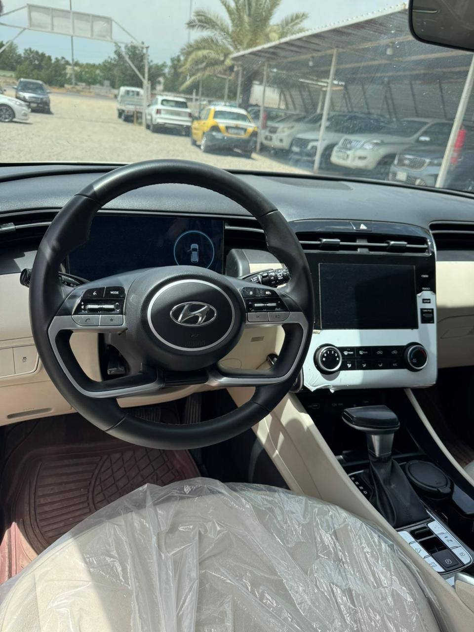 سلام عليكم توسان خليجي 
موديل ٢٠٢٤
سياره فول 
عدد الفتحة 
ماشية ٤١
كفالة من صبغ
السعر ١٩٥
وبيعة مجال
الرقم ***********
مكان ديالى 
جديدة الشط
