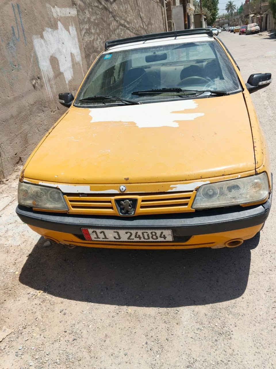 من رخصة الادمن سلام عليكم بيجو 2010 جالكس مكينة بيكاشو بحالة ممتازة جدا رقم بغداد الجديد الكشر واضح بس كير و مكينة حلوات السنوية لل 2031 هزة جديدة السعر 16 و بيهة مجال *********** مكان السيارة بغداد الامين الثانية
