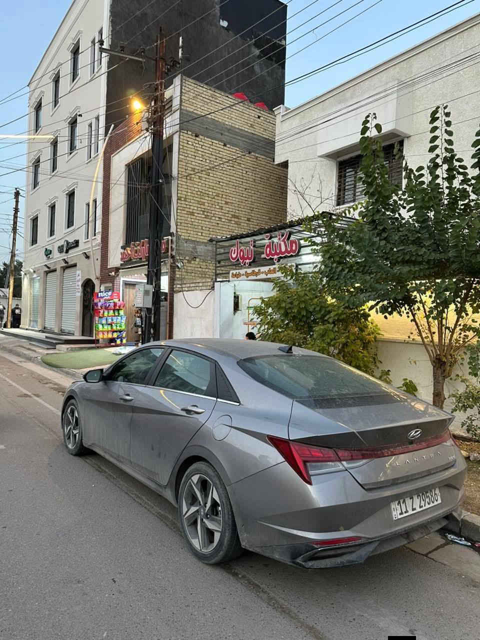 السلام عليكم النترا 2023 هايبرد فول موصفات كلين حادثها جداً بسيط موضح بل صور السيارة ماشية ٣٠ الف جديدة جداً موصفات شاشة كبيرة شاشة متصلة كشنات جلد كشنات تدفئة تبريد لايت خمس عدسات فتحة بصمة حساسات كامرة خلفية وباقي الموصفات المعروفة السعر 125 وبيها مجال حك الجية المكان بغداد السيدية رقمي ***********
