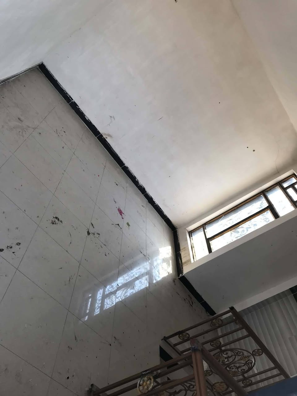 مشتمل 50 مترطابو صرف للبيع  ابو دشير الشهداء المربع الاول قرب شارع الزيتون
الطابق الاول استقبال ومطبخ وخدمات ومنور 
الطابق الثاني غرفتين نوم وخدمات 
بيتونه كبيرة وسطح 
السعر ٨٥ وبي  مجال بسيط لاستفسار ***********
