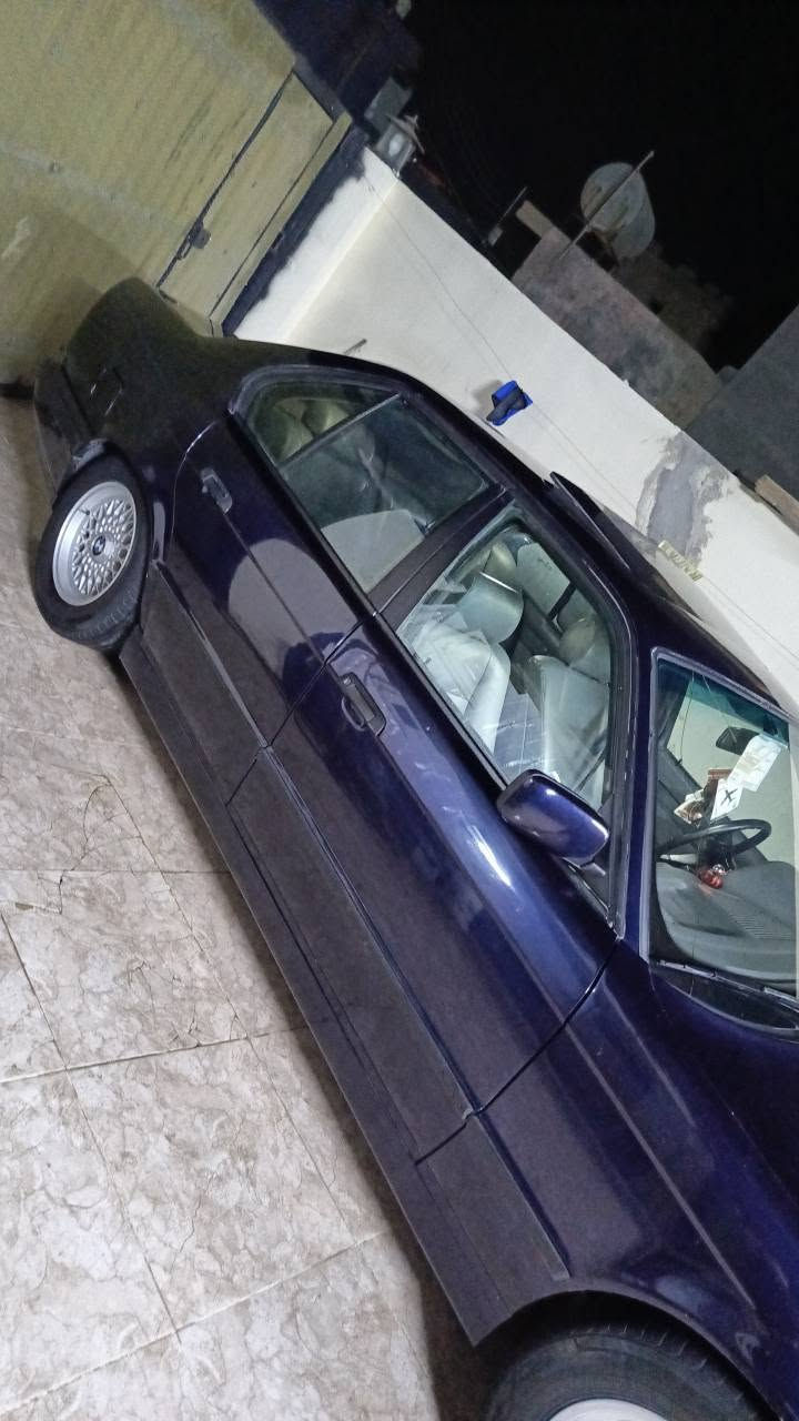 بێئم 525 مۆدیل 90 گێڕ مەکینە بەشەرت فول فول  دوو جەمپی خەفیفی هەیە ڕەقم و سەنەوی هەتا 2030 نوێیە ڕەقەم  *********** أربيل, العراق
