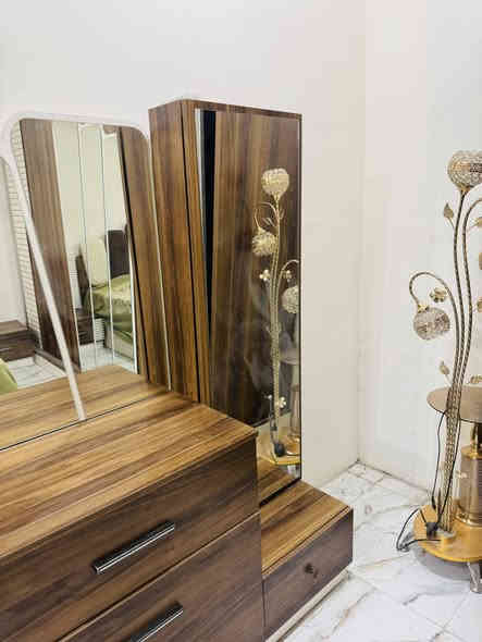 بيع غرفه نوم نفر واحد نظيفه جدا 
***********
