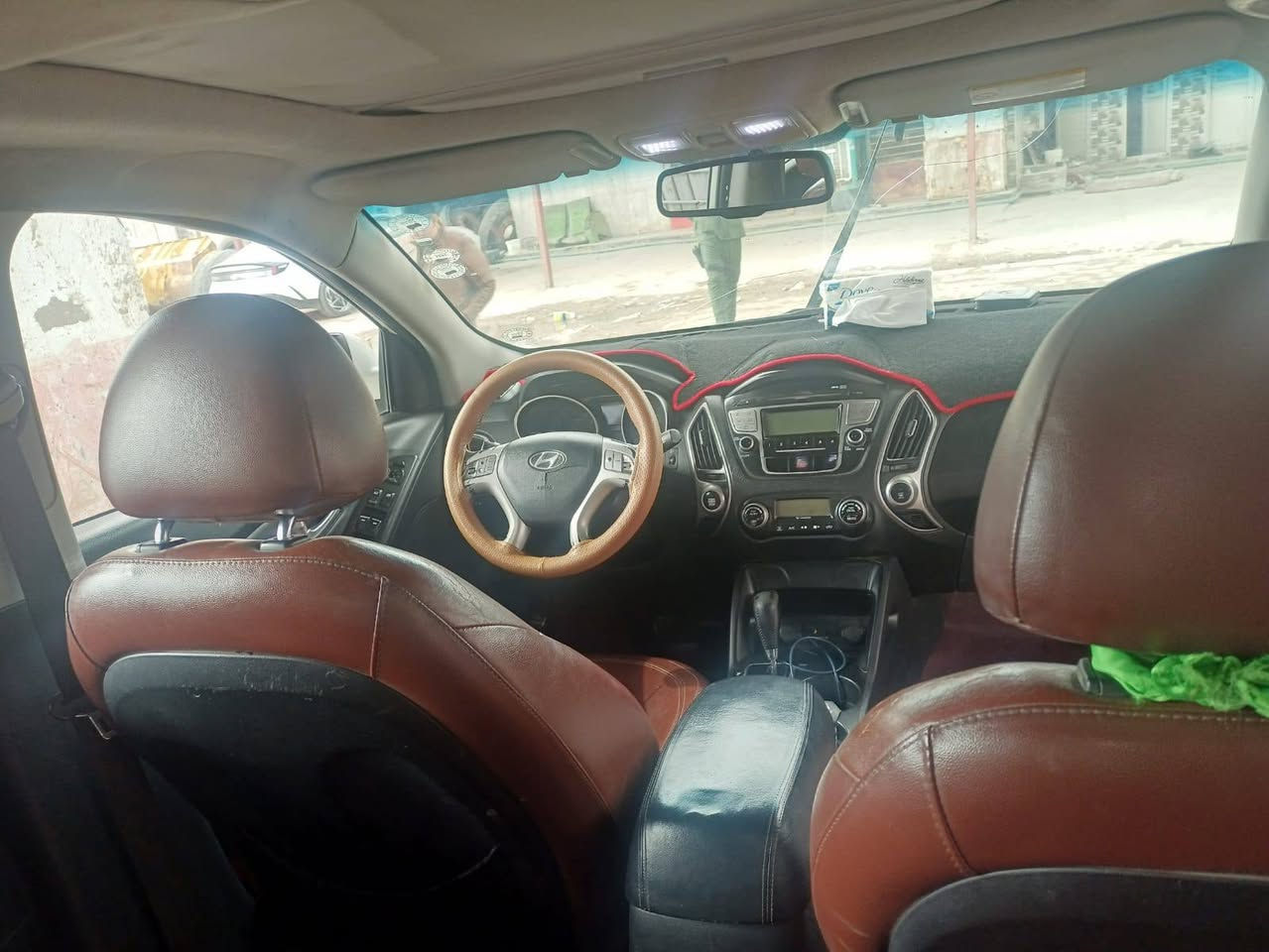 لسلام عليكم رمضان كريم عليكم
توسان خليجي موديل 2013 فول
رقم أربيل الأنگليزي بسم كردي 
تريد وكاله تريد تحويل محرك 2400
السيارة مكفولة السونار مرفق مع الصور
بارد بسيط مكان السيارة في الديوانية الشافعية
السعر 160 وبيها مجال اي اتصال 
على هذه الرقم ‏‪***********‬‏
صلاح غافل الشبلاوي 
اني مكلف بالنشر مكلف بالنشر
