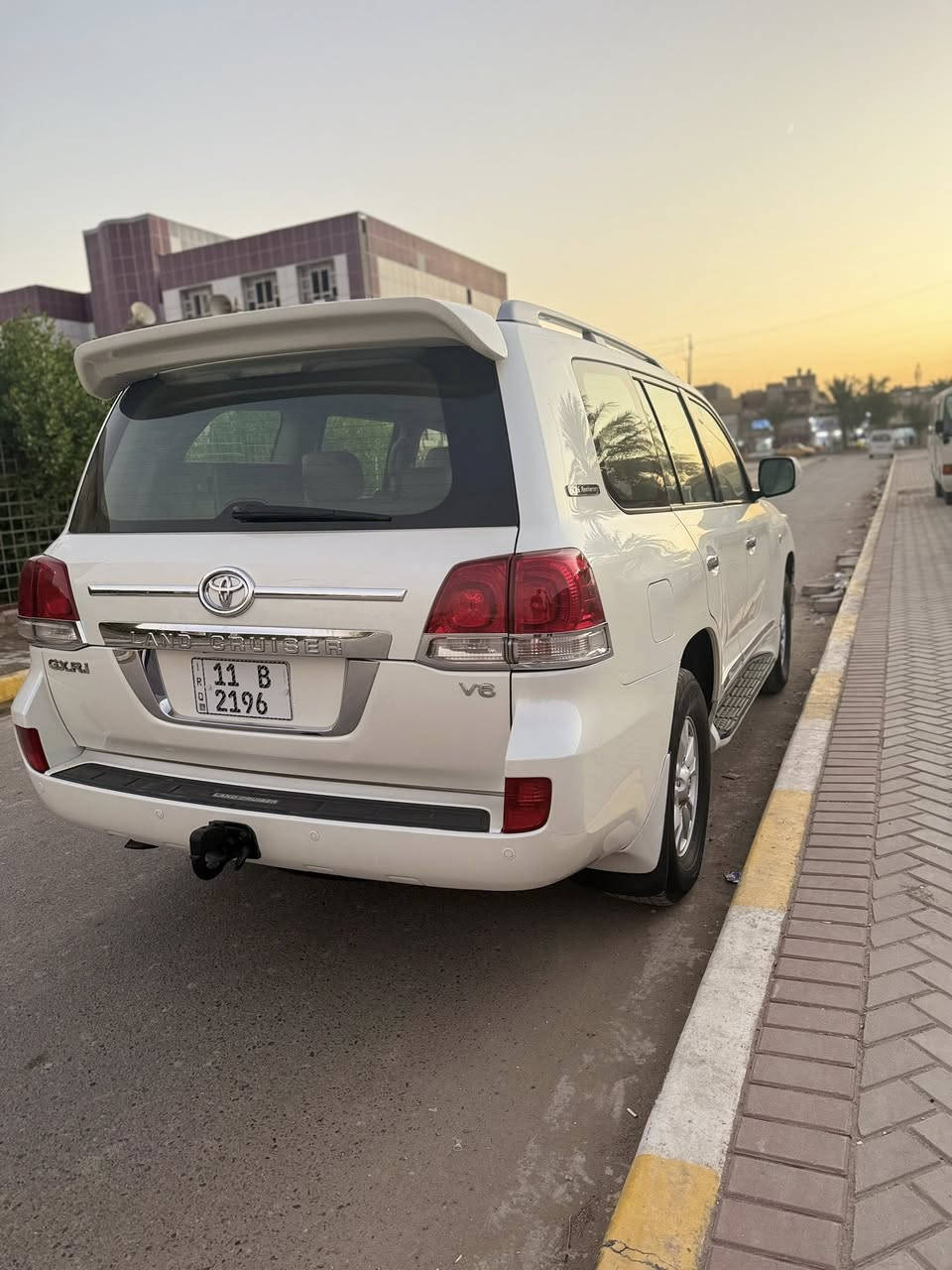 السلام عليكم لاندگروز 2011 ستينيه للبيع معروفه مواصفات الستينيه
السياره بيهه رصعات بسيطه وبارد گد شبر بالچاملغ الامامي الايمن

السعر:335$

للأستفسار:***********
