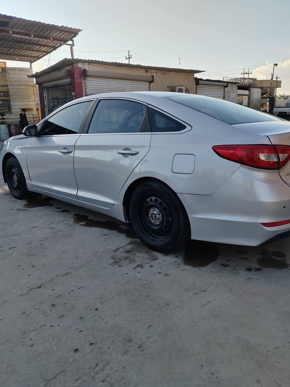 السلام عليكم سوناتا كارتون السياره جديده دخول جديد ادوات تبريد حداديه تخم تاير مكينه كير ويلات كله جديد رقم وسنويه شمالي حساسات خلفيه كامره شاشه نقص ما بيها موديل 2017 غاز ابلاد كارتون السياره العنوان البصره استفسار *********** امراوس ماكو مشكلة
