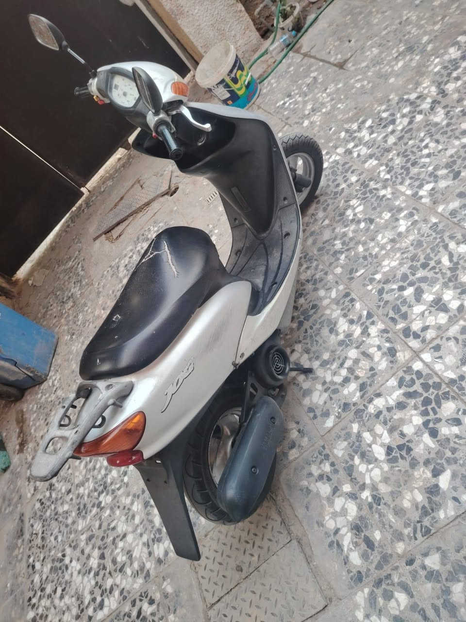 السلام عليكم للبيع دراجه عصفوريه 60  جاهزه انكر سلف و اطلع الدراجه شادلها كلوب زنون ثلجي + كوبات اشاره حمر + تخم تاير جديد الدراجه تجي تشوفها و تحكم رايدها 250 الف مكانها حي الجهاد رقمي ***********
