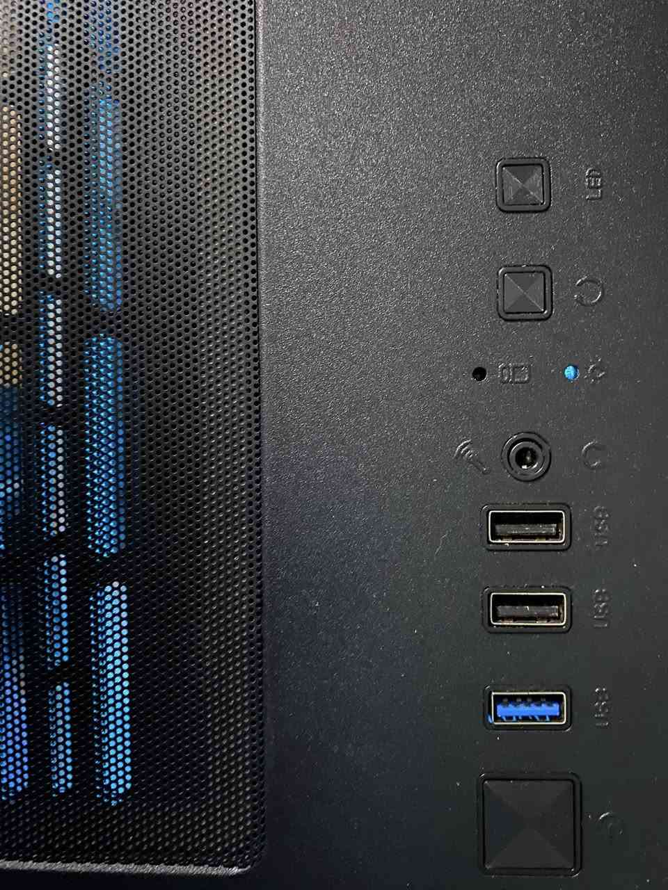 كيس للبيع مكان بغداد
R 5 5500
RAM 16
M.2 512
SSD 512
Cases aigo 
3 فانات تحكم RGB 
UPS 850 AV إذا تحب تضيفه ويه تجميعه اخو جديد


**إذا كنت صاحب هذا الإعلان وتريد حذفه لأي سبب، رجاءا أرسل رسالة إلى الدعم الفني**