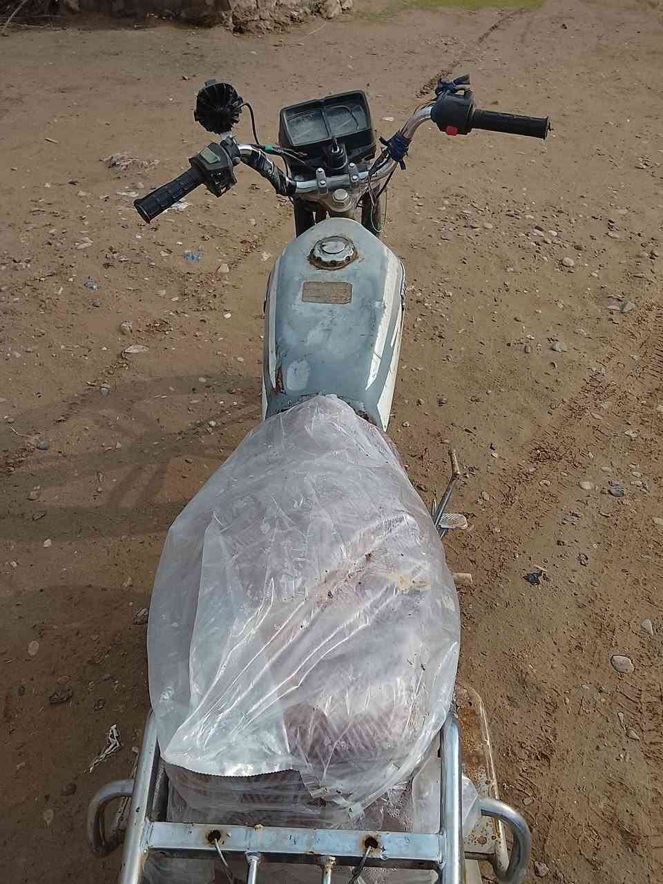 السلام عليكم 
يوجد موطور للبيع 
السعر 140
وبيها مجال 
الاستفسار الاتصال على الرقم 
***********
