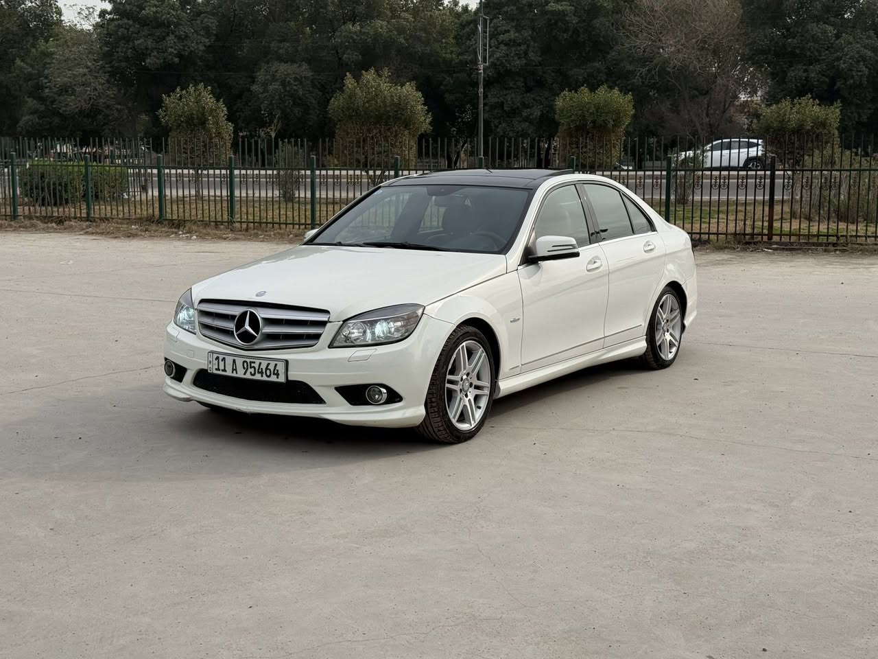 مرسيدس C200 موديل 2010
السياره AMG فول مواصفات ،، محرك 4 سلندر توربو
بيها صبغ 3 قطع جاملغ امامي وبنيد وجاملغ خلفي بدون دواخل ،، بقيه السياره مكفوله ،، محرك وكير ممتاز
صدر امامي خلفي جديد السياره مناقصها اي شي 
رقم بغداد الدولي الجديد ،، المكان بغداد حي الجهاد 
السعر 105 ورقه 
***********
