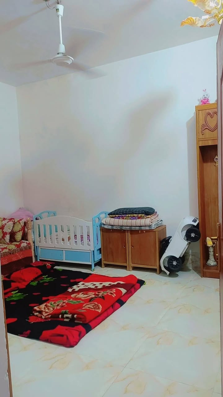 دار للبيع  100متر السعر  ٣٨وبي مجال
يحتوي علىٰ غرف وصاله وستقبال ومطبخ وصحيات داخليه وخارجيه  ومنو ر سطح كامل طابو زراعي سند 25 
البناء طابوك سقف عكاده

عنوانه نجف كوفه حي ميسان نهايه شارع الكيات قرب سكله الكرعاوي ***********
