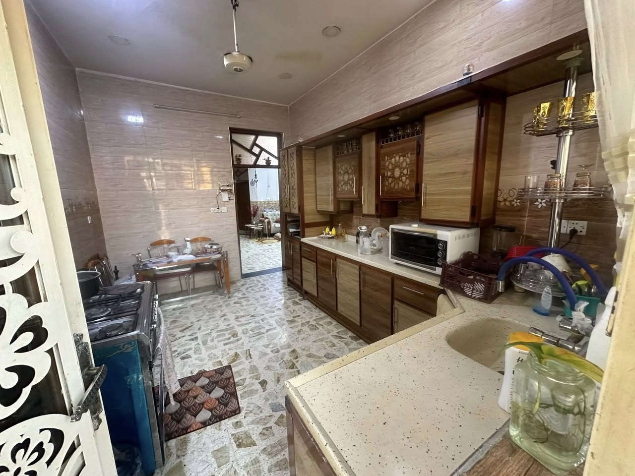للبيع بيت مميز في الزعفرانية 🏡
بيت مساحة 150 متر

طابقين مع تشجير مرتب 🌳

ملاصق للقطعة (150 متر)

واجهة 7.5 متر

نزال 20 متر

ضمن قطع موظفي الأمانة – الزعفرانية

📞 للاستفسار: ***********
