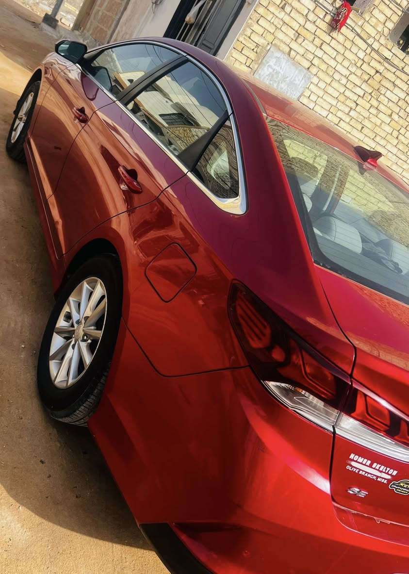 السلام عليكم سوناته مديل 18 2400 اكلين بس الدعامات الباقي كله مكفول السياره نجف بسمي مدور ثاني 2400 مواصفات 
رادرات 360درجه
مثبت سرعه كروز
تحديد مسار 
شاشه
وضعيات قياده ايكو نورمل سبورت شاشه كار بلي السعر 137 وبيها مجال لاشراي ***********
