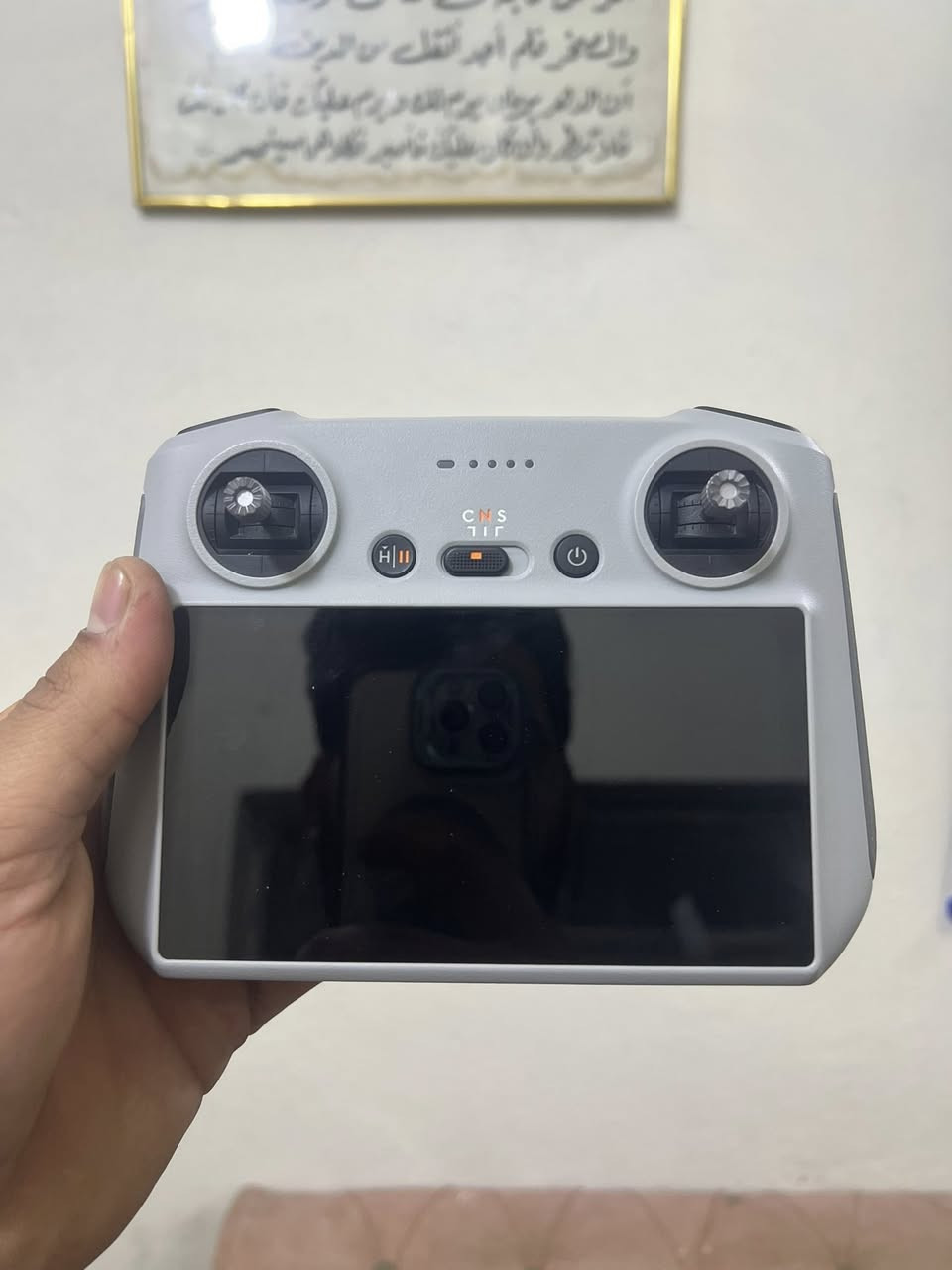 السلام عليكم شباب توفر درون مستعمل نضافه١٠٠/١٠٠ طايره فقط ٥ رحلات درون جديده فىة المني ٣ 
درون نضيفه ستخدام شخصي مني ثري سمارت بلاص بطاريات بلاص جوستك سمارت الدرون نضيفه فول
تجي تفحص تقتنع تاخذها توصيل داخل بغداد فقط العنوان بغداد مدينة الصدر الاورفلي او الشماعيه 
للبيع او مراوس 
***********
