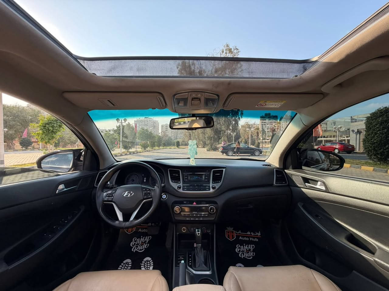 توسان
2017
أعلى فئة 
عداد ١٣٥ الف 
صيانات توكيل 
فبريكة بالكامل 
رخصة سنة 
للتواصل 01144791106


**إذا كنت صاحب هذا الإعلان وتريد حذفه لأي سبب، رجاءا أرسل رسالة إلى الدعم الفني**