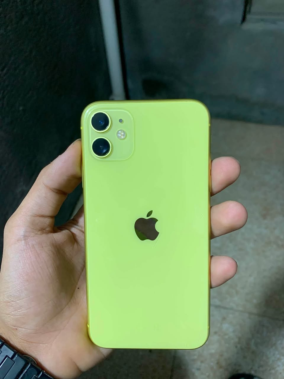 سلام عليكم للبيع لو مراوس بايفون xs max 
11 عادي ذاكره 128 بطاريه 92 مبدل بطاريه فقط والفيس ايدي توقف بالتحديث والكامره الخلفيه x1 مفطوره والباقي كله شغال ومكفول السعر 225 وبي مجال ***********
