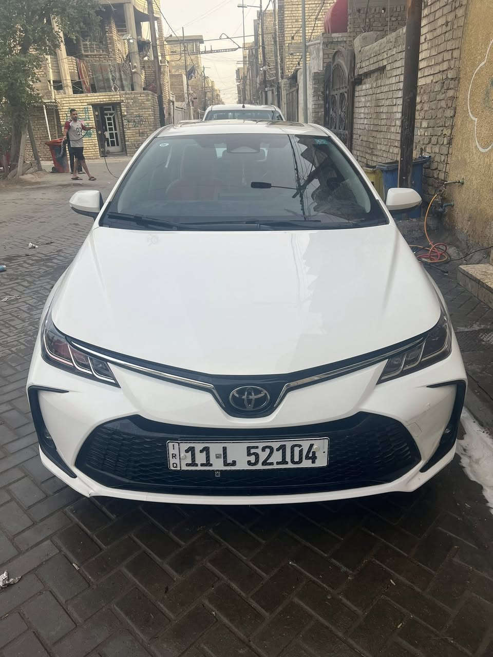 سلام عليكم
كورلا هايبرد شكل خليجي للبيع موديل 2025 
فول مواصفات 
رادار امامي 
كشن كهرباء
كشن جلد احمر 
فتحه سقف 
دخول ذكري 
شاشه كار بلاي 
تاير ويل مستخدم قليل مضموم 
ماشيه 36 الف 
ضربه بالچاملغ خلف سايق موضحه بالصوره مرجعه بارد 
دعاميه اماميه بيها طخات بسيطه 
موقع سياره بغداد مدينه الصدر 
تحويل ثاني يوم سيارة باسمي 
السعر 143 وبيها مجال 
تواصل على هذا رقم ***********
