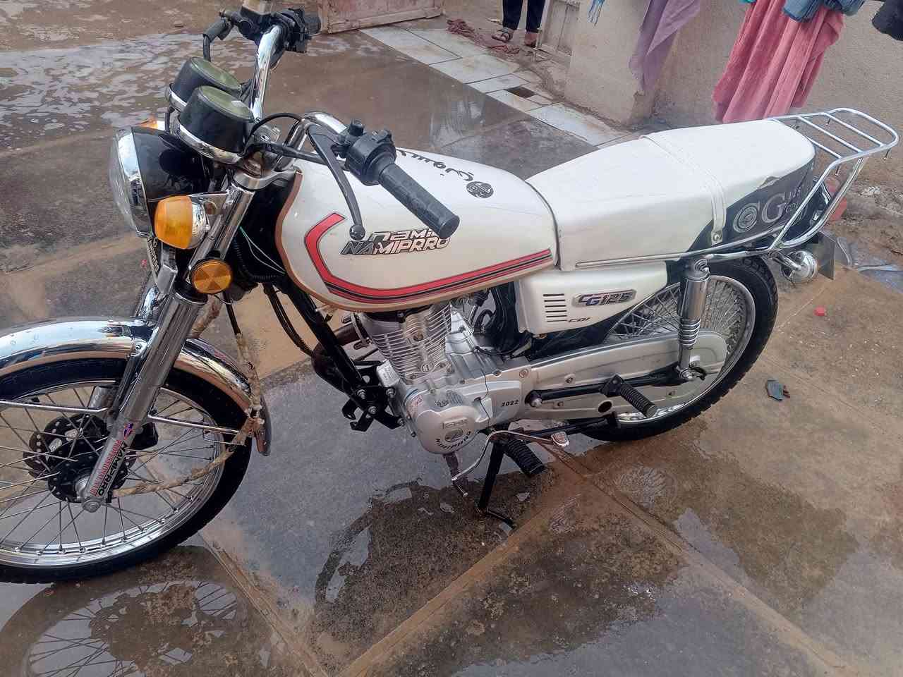 سلام عليكم دراجه للبيع بروه مديل وراق 22/***********
